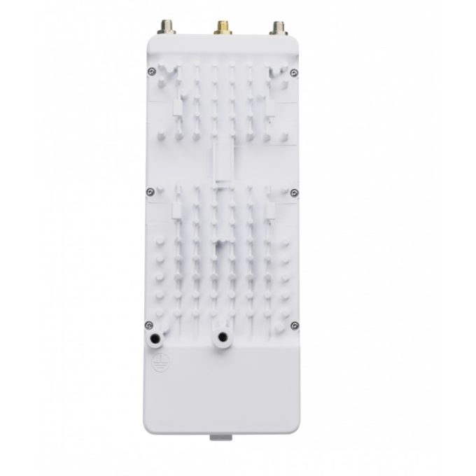 UBIQUITI AF-5XHD IP67 4,9-6,2GHz 2-RPSMA-H .SMA-H/GPS 1-1000 1-100-MGMT 1Gbps - Imagen 4